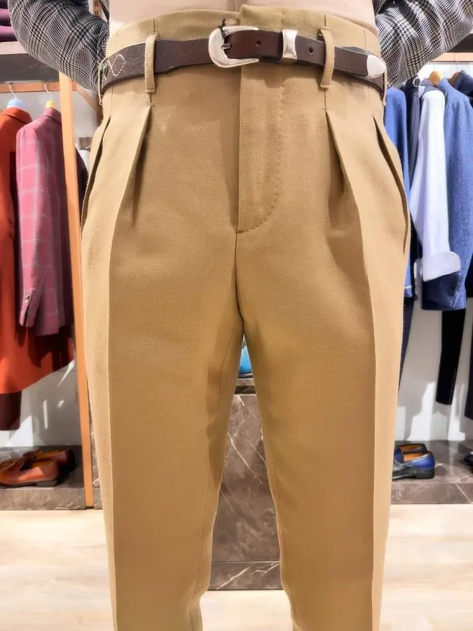 Sand double-pleated trousers